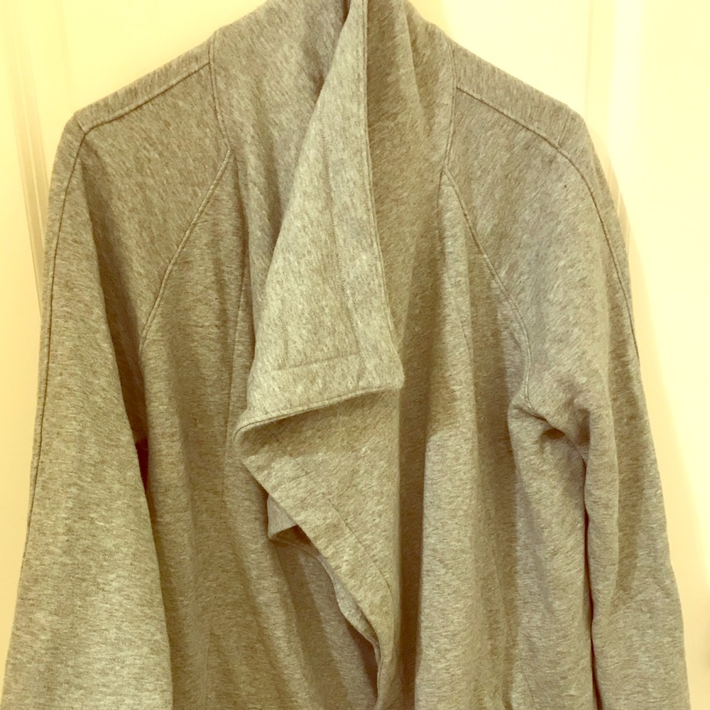 Flowy sweatshirt